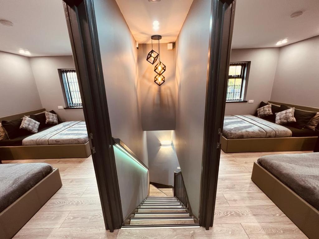 Urban Escape *4 Bedroom House* With Free Parking Birmingham Exterior photo