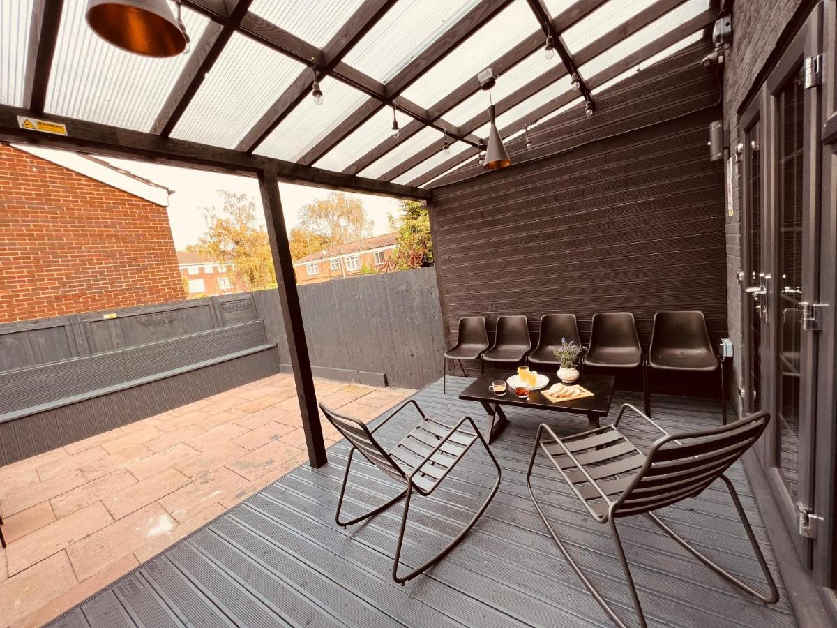 Urban Escape *4 Bedroom House* With Free Parking Birmingham Exterior photo